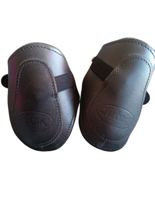 CHETAK PONY CUIR NOIR Amor For All